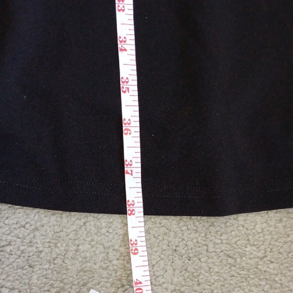 Elegant Black Sleeveless Dress With Adjustable Straps And Has Pockets - Picture 10 of 10